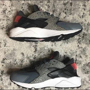 🔺 sold 🔺 Air Huarache Run PRM